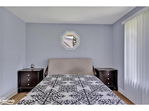 9 Middleton Drive, Peterborough, ON - Indoor Photo Showing Bedroom