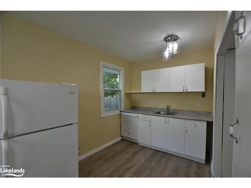 60 Sunnidale River Road, Wasaga Beach, ON - Indoor Photo Showing Kitchen