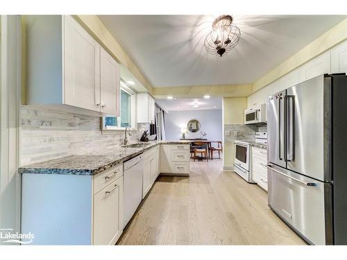 63 Rodrium Road, Wasaga Beach, ON - Indoor Photo Showing Kitchen