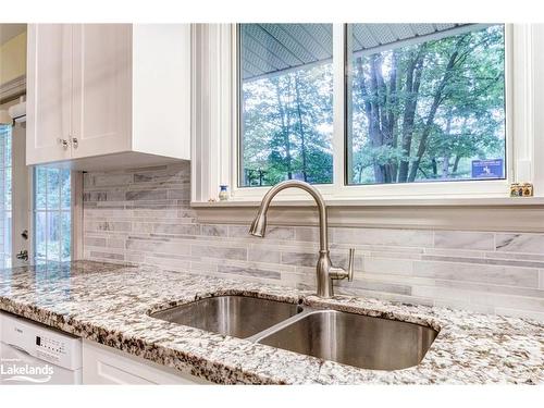 63 Rodrium Road, Wasaga Beach, ON - Indoor Photo Showing Kitchen With Double Sink