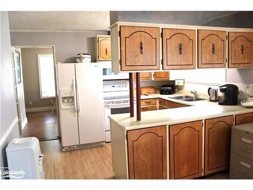 38 Bayside Avenue, Victoria Harbour, ON - Indoor Photo Showing Kitchen With Double Sink