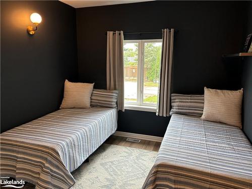 11-110 Kellie'S Way, The Blue Mountains, ON - Indoor Photo Showing Bedroom