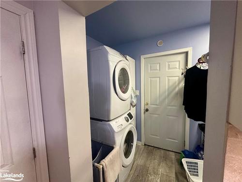 110 Melrose Avenue, Wasaga Beach, ON - Indoor Photo Showing Laundry Room