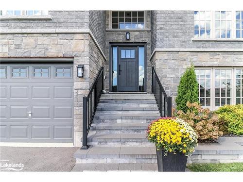 942 Jordeli Lane Lane, Midland, ON - Outdoor With Facade