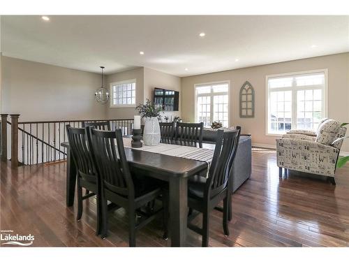 942 Jordeli Lane Lane, Midland, ON - Indoor Photo Showing Dining Room