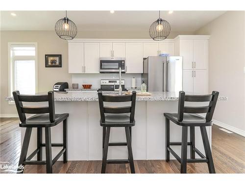 942 Jordeli Lane Lane, Midland, ON - Indoor Photo Showing Kitchen