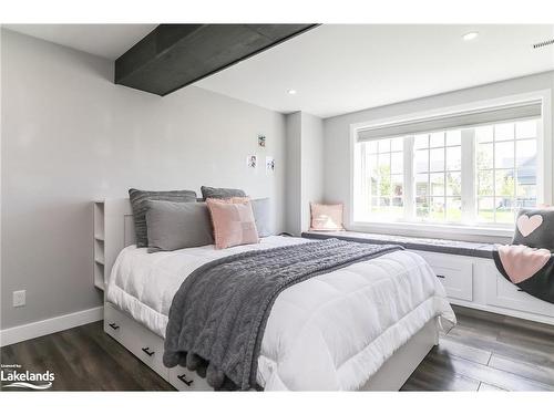 942 Jordeli Lane Lane, Midland, ON - Indoor Photo Showing Bedroom