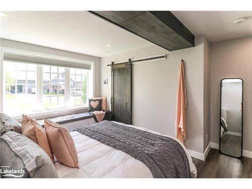 942 Jordeli Lane Lane, Midland, ON - Indoor Photo Showing Bedroom