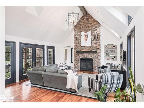 787517 Grey 13 Road, Clarksburg, ON - Indoor Photo Showing Living Room With Fireplace