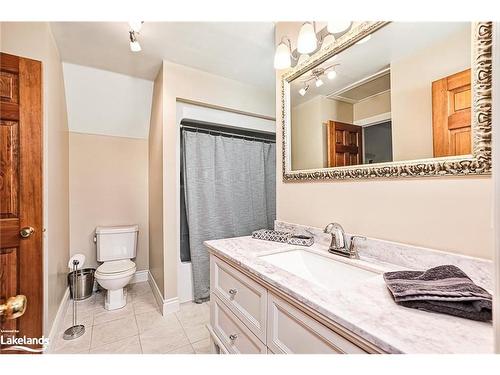 787517 Grey 13 Road, Clarksburg, ON - Indoor Photo Showing Bathroom