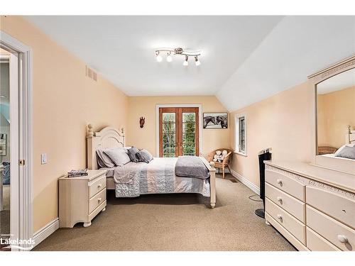 787517 Grey 13 Road, Clarksburg, ON - Indoor Photo Showing Bedroom