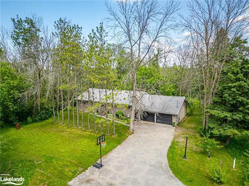 6278 Vancise Court, Clearview, ON - Outdoor