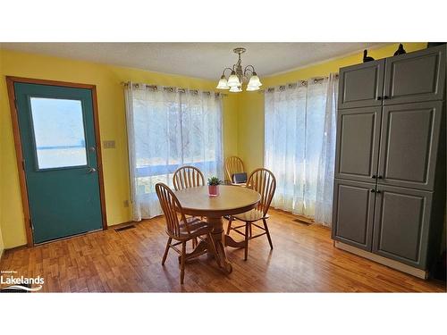 51 Riverside Avenue, South River, ON - Indoor Photo Showing Dining Room