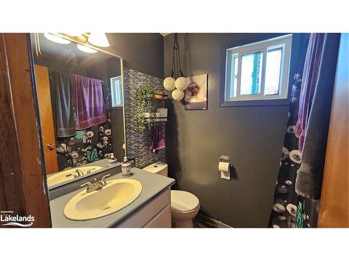 51 Riverside Avenue, South River, ON - Indoor Photo Showing Bathroom