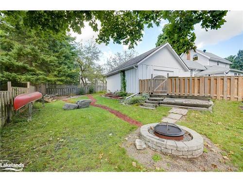 515 Sarah Street N, Gravenhurst, ON - Outdoor With Backyard