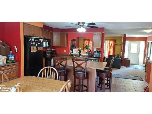 11 Herons Hill, Bracebridge, ON - Indoor Photo Showing Dining Room