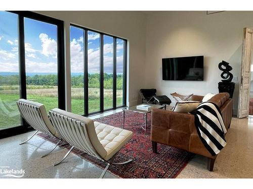 138406 112 Grey Road, Meaford Municipality, ON - Indoor Photo Showing Living Room