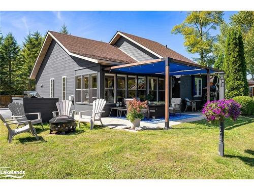 23 Cabin Crescent, Wasaga Beach, ON - Outdoor With Deck Patio Veranda