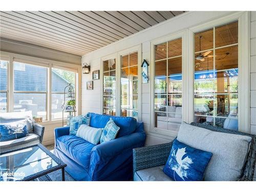 23 Cabin Crescent, Wasaga Beach, ON -  Photo Showing Living Room