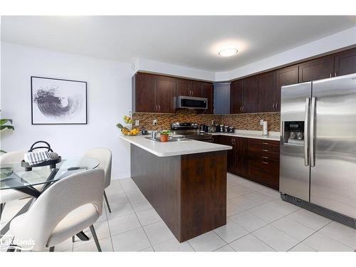 115 Bailey Drive, Cambridge, ON - Indoor Photo Showing Kitchen