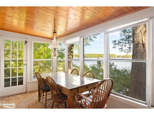 58 Deerfield Road, Mckellar, ON - Indoor Photo Showing Dining Room