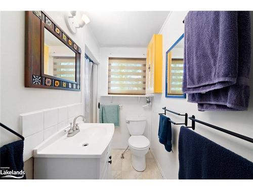 58 Deerfield Road, Mckellar, ON - Indoor Photo Showing Bathroom