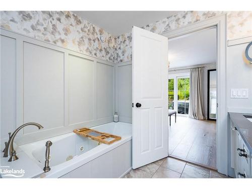 5 Purple Hill Lane, Creemore, ON - Indoor Photo Showing Bathroom