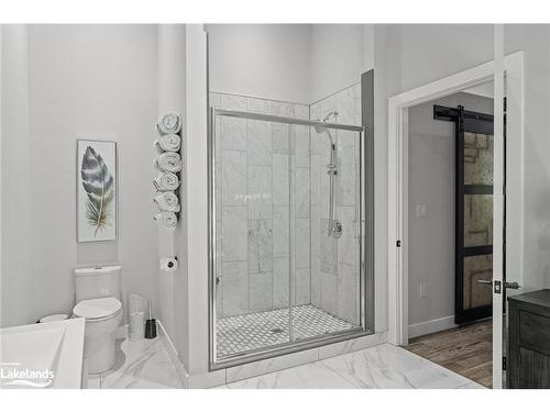 140 Vernon Shores Avenue, Huntsville, ON - Indoor Photo Showing Bathroom