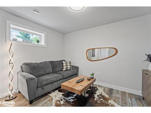 140 Vernon Shores Avenue, Huntsville, ON - Indoor Photo Showing Living Room