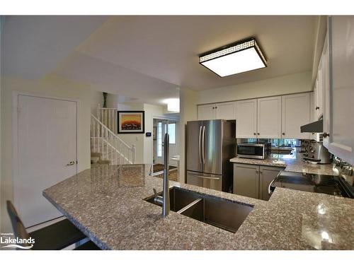 103 Ellen Lane, Collingwood, ON - Indoor Photo Showing Kitchen With Double Sink With Upgraded Kitchen