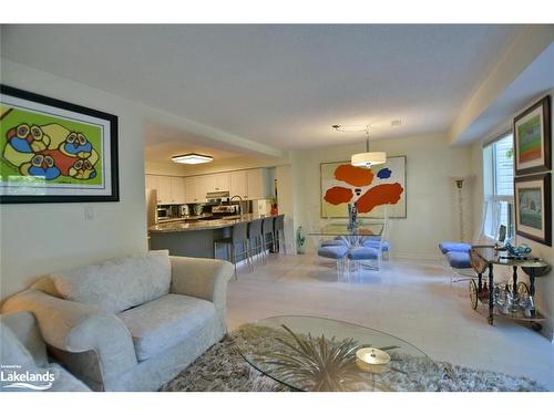 103 Ellen Lane, Collingwood, ON - Indoor Photo Showing Living Room