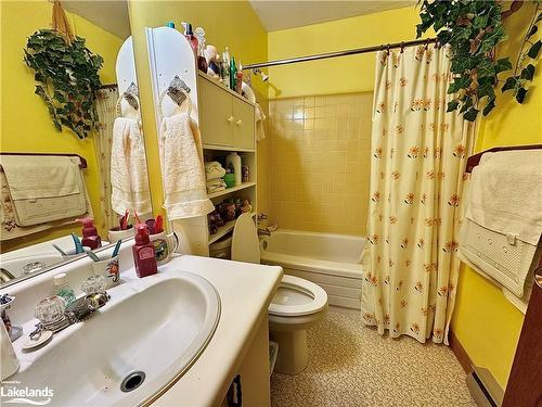 204-110 Sykes Street N, Meaford, ON - Indoor Photo Showing Bathroom