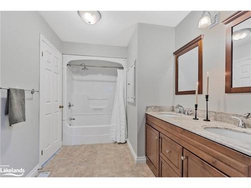 377 Peel Street, Collingwood, ON - Indoor Photo Showing Bathroom