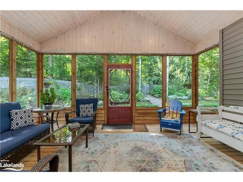 170 Springfield Road, Huntsville, ON -  Photo Showing Living Room