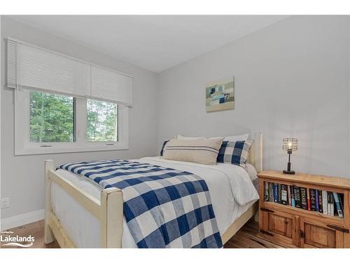 170 Springfield Road, Huntsville, ON - Indoor Photo Showing Bedroom