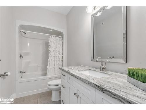 170 Springfield Road, Huntsville, ON - Indoor Photo Showing Bathroom