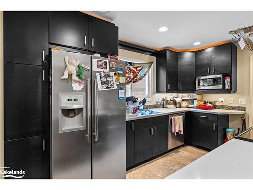 300 Harvey Street, Orillia, ON - Indoor Photo Showing Kitchen