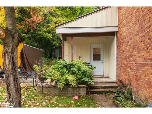 300 Harvey Street, Orillia, ON - Outdoor