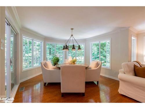 24 Birchwood Drive, Huntsville, ON - Indoor Photo Showing Living Room