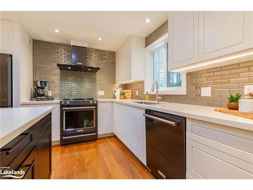 24 Birchwood Drive, Huntsville, ON - Indoor Photo Showing Kitchen