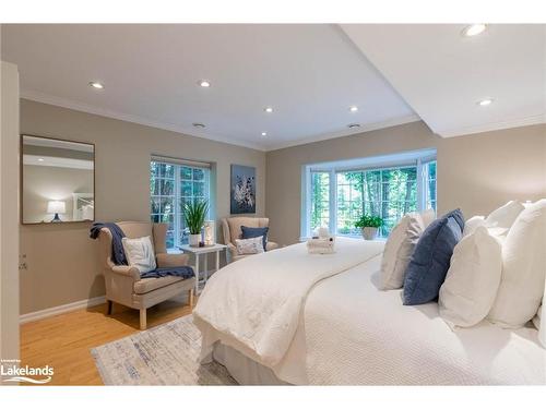 24 Birchwood Drive, Huntsville, ON - Indoor Photo Showing Bedroom