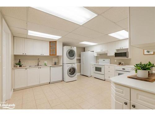 24 Birchwood Drive, Huntsville, ON - Indoor Photo Showing Laundry Room