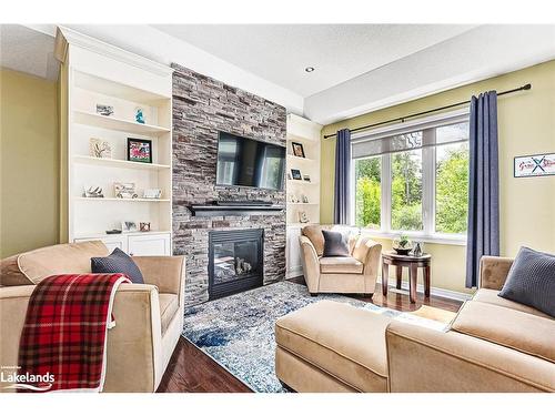 44 Starboard Circle, Wasaga Beach, ON - Indoor Photo Showing Living Room With Fireplace