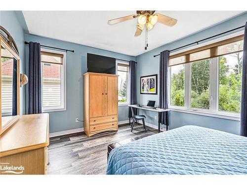 44 Starboard Circle, Wasaga Beach, ON - Indoor Photo Showing Bedroom