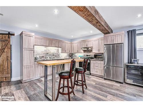 44 Starboard Circle, Wasaga Beach, ON - Indoor Photo Showing Kitchen