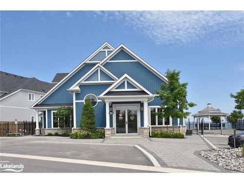 44 Starboard Circle, Wasaga Beach, ON - Outdoor With Facade