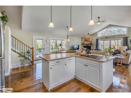 3628 Bayou Road, Severn, ON - Indoor Photo Showing Kitchen With Double Sink