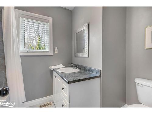 3628 Bayou Road, Severn, ON - Indoor Photo Showing Bathroom