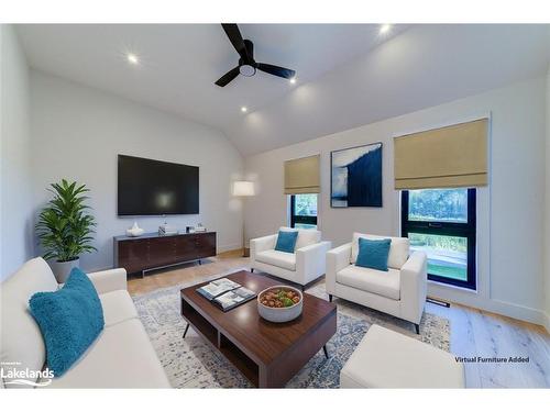 49 Broadview Street, Collingwood, ON - Indoor Photo Showing Living Room