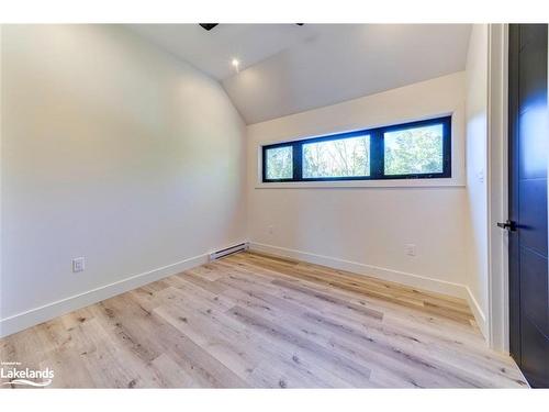 49 Broadview Street, Collingwood, ON - Indoor Photo Showing Kitchen